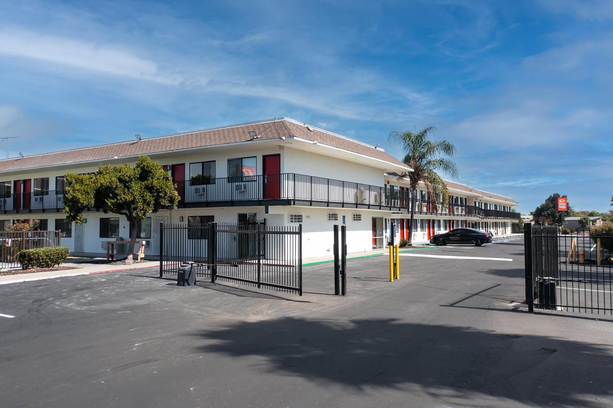 Econo Lodge Stockton Near I-5 Fairgrounds Zewnętrze zdjęcie